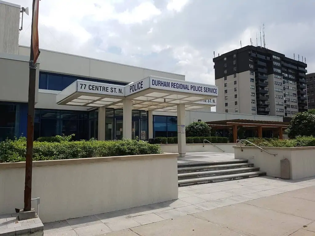 28f7f5340d58e99cf9932e5f6533c91a ontario regional municipality of durham oshawa oneill durham regional police central east division 905 579 1520html
