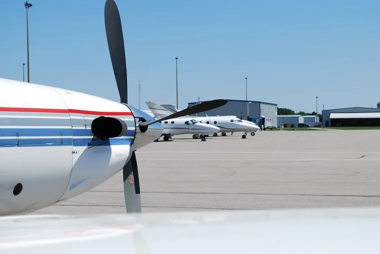 oshawa executive airport